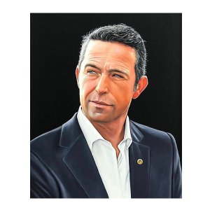 Repräsentatives Ölporträt eines Mannes im Anzug vor schwarzem Hintergrund von Ferhat Tursun.